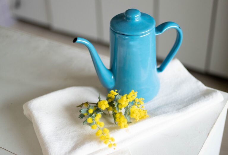 ホーローのメリット、デメリットとは?特長を知って長く使おう! OQRUMEDIA